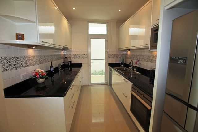 3 bedrooms house for sale in east pattaya 